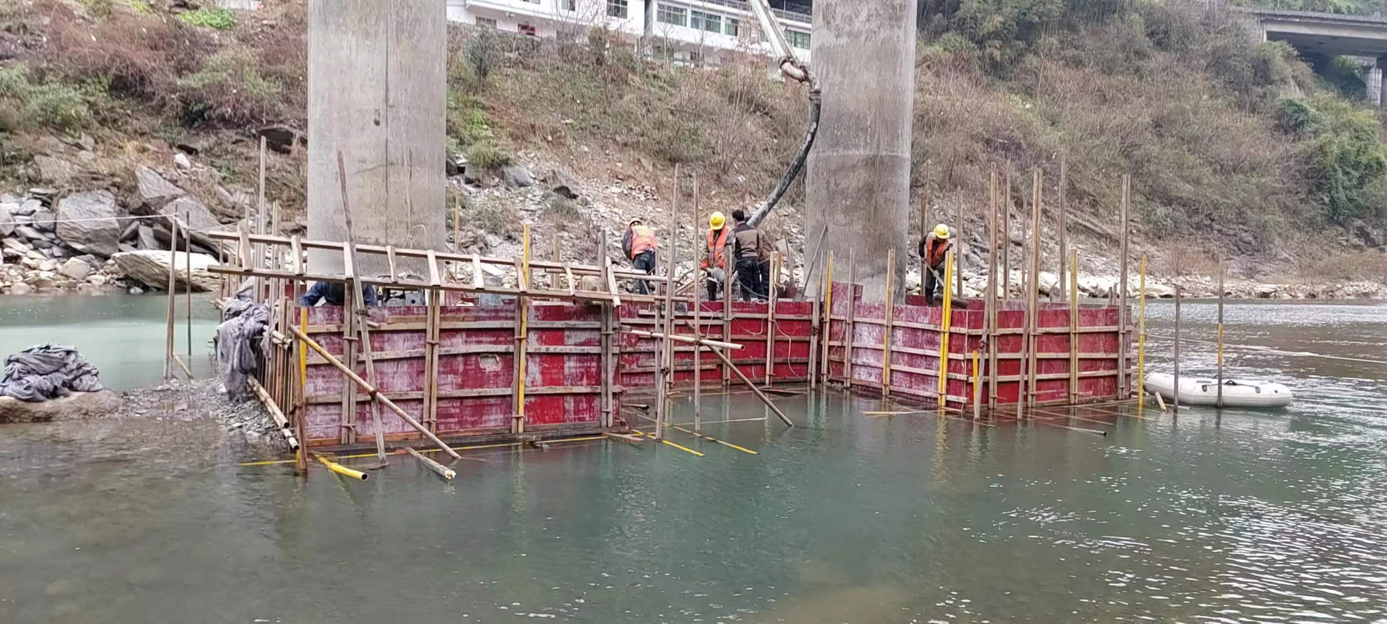 广州水利工程施工中堤坝渗漏原因以及防渗加固技术